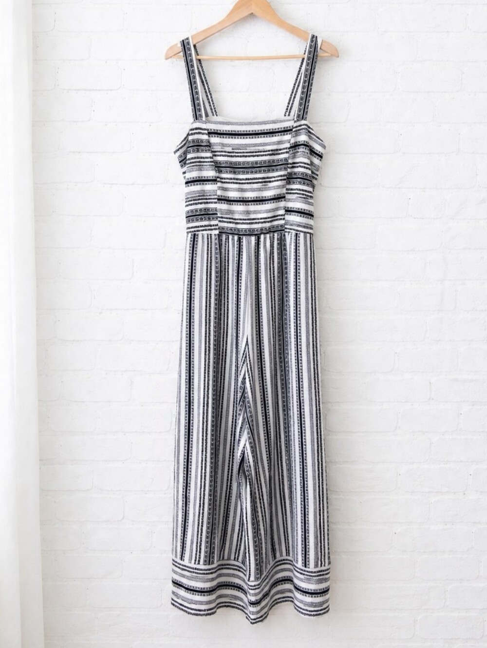 Speechless Black & White Striped Sleeveless Jumpsuit Size L